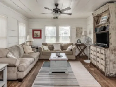 Updated Farm House on 1/2 Acre 1 Block From Aransas Bay フルトンのホテル