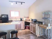 “Cozy Mountain Suites - #1 just 5 minutes from Glacier Park” - 레지던스