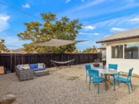 Casa Mestiza- Spacious with Fire Pit, Near Town Hotels in Yucca Valley