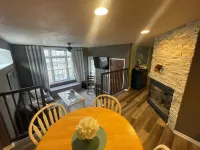 Peaceful Condo in Wabasha with Beautiful River Bluff Views (Upper Unit) Hotels in Wabasha