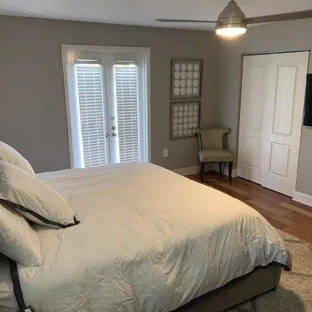 NEPTUNES END - 4 Bedrooms / 3 Bathrooms Waterfront Retreat-  Pool & Sunset Views
