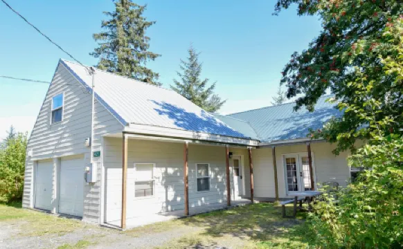 Perfect Location, Comfortable & Convenient for a long-term stay w/two bedrooms