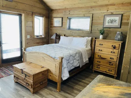 Historic Westcliffe Outpost Loft