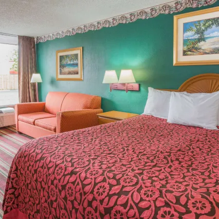 Days Inn by Wyndham Fort Myers