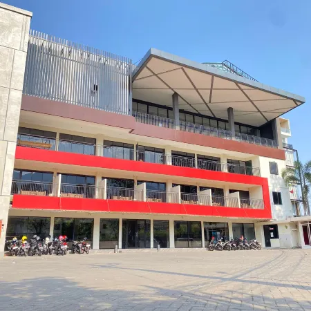 Grand Batu Inn