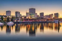 Cozy Micro Suites: Sleeps 2, Minutes to Downtown