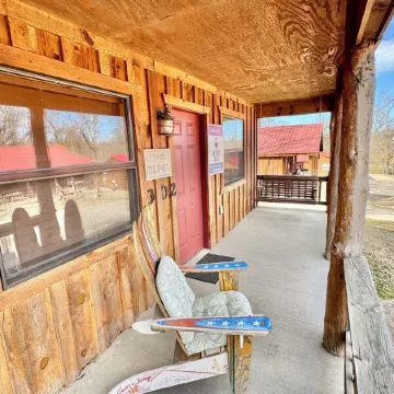 Sylamore Depot Cabin # 302