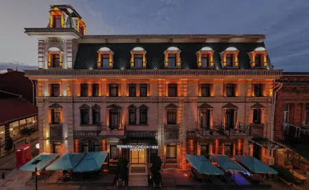 Hotel London 1889 Отели рядом с достопримечательностью «Астрономические часы»