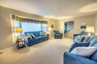 Pet-Friendly 5BR Lakeview Home~~Sleeps 14~~3,300 Sq. Ft.