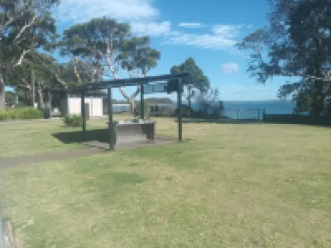 Backpacker’s Waterfront Stay at Shoal Bay Stayz with Dave& Stays