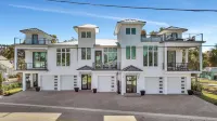 Luxury Balcony/Yard/Grill- Downtown, New Townhome!