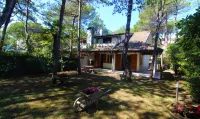 Charming Villa with Spacious Garden Near the Sea Отели в г. 