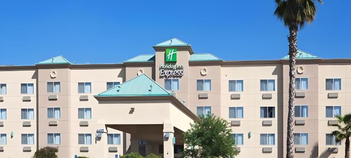 Holiday Inn Express BAKERSFIELD by IHG Hotels in Kern County