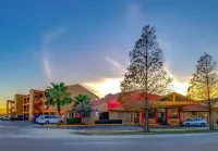 Howard Johnson by Wyndham Houston Hobby Airport Các khách sạn ở Houston