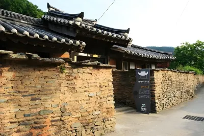 고성 최필간 고택 (구 최영덕 고가) 고성 공룡 발자국 주변 호텔