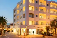 Palace Lido Hotel & Suites