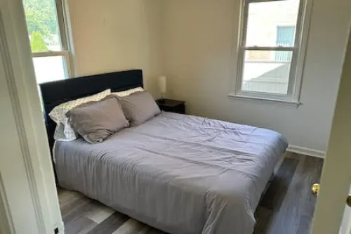 Sleeps 8, YSU, Fairgrounds, Wi-Fi, EV1, Remote - Wifi