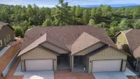 Watching Wildlife: Private Oasis for 4 w/ Patio, BBQ & Parking. Step Inside! Hotels near Fossil Creek Wilderness