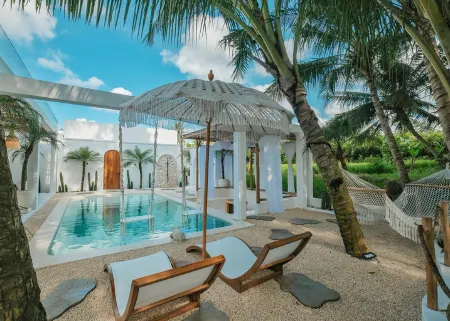 Latiga Villa Yogyakarta Отели рядом с достопримечательностью «Base camp pakem raya»