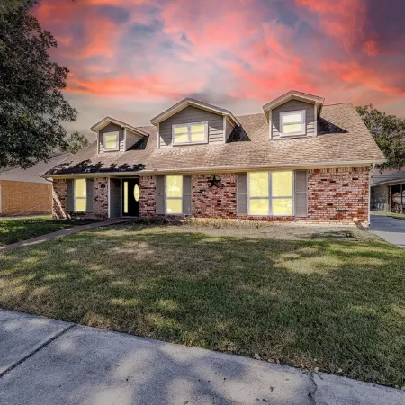 Free Night! Sleeps 20, Private Pool, Hot Tub