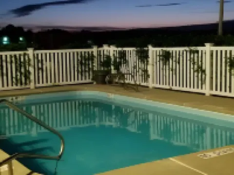 FairBridge Inn & Suites Batavia-Darien Amusement Park Hotels in Batavia