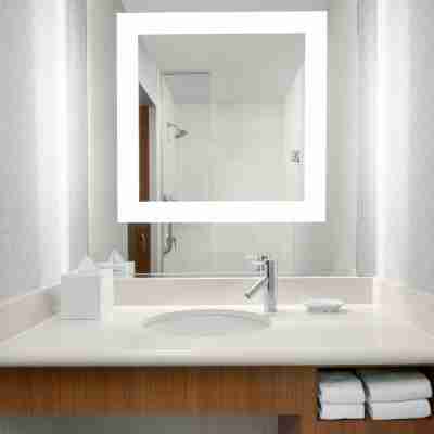 SpringHill Suites Irvine John Wayne Airport / Orange County Rooms