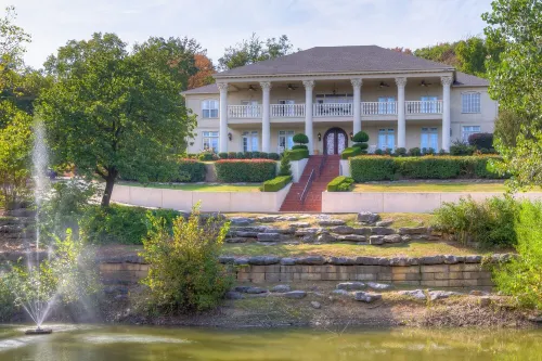 7,000 Sqft At 'The Columns' Estate In South Tulsa