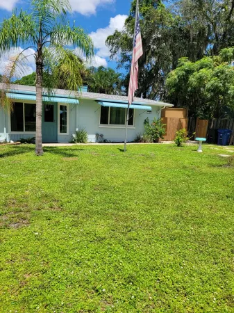 Upscale Hidden Jewel 2 miles to Nokomis Beach! Отели рядом с достопримечательностью «Venice Myakka River Park»