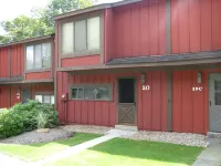 Walk to Hidden Valley’s Main Lodge - BRAND NEW KITCHEN with heated floor!!