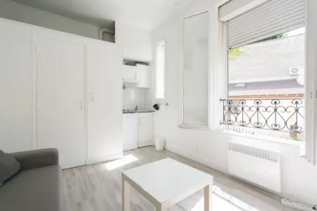 Great cosy studio minutes away from the metro! Отели рядом со станцией Ivry-sur-Seine railway station