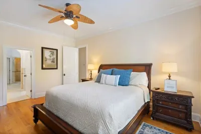 Private Rooftop/Walk to Beach / Parking /Chef Kitchen Hôtels à proximité de : Seaside Golf Course