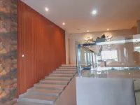 Neo Cempaka Hill Hotel Patrang 호텔