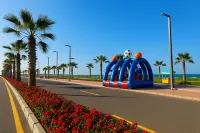 Luxury Seaside Stay – Your Dream Vacation Awaits!