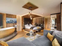 Hotel Waldfriede - der Logenplatz im Zillertal Hotels in Fugenberg