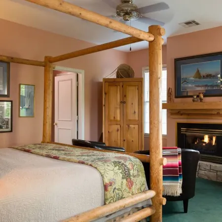 Montford Inn & Cottages