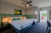 Nightcap at Waterfront Hotel Hotels in Buderim