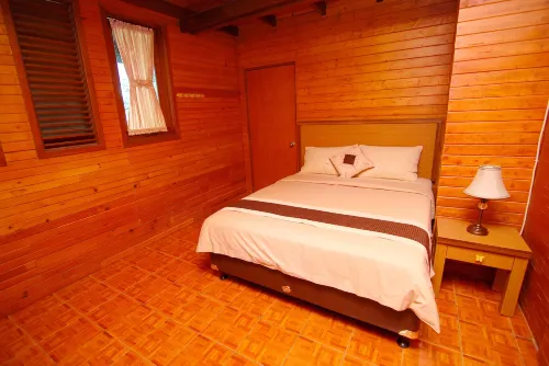 Villa ChavaMinerva Kayu - Ciater