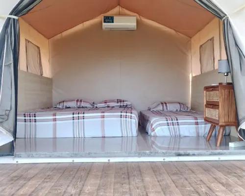 GLAMPING PASCAMP PARK Hotels in Glagah