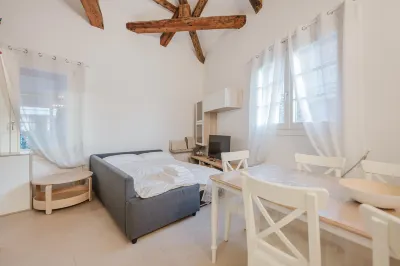 Casa Dell'Aquila - Murano - 10 Min from Venice - WiFi Hotellit kohteessa Murano