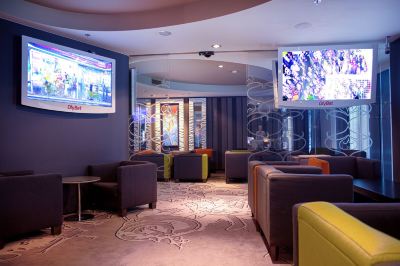 Public Areas Radisson Blu Hotel Olümpia Photo