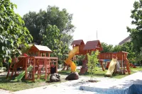 Cross Apartments and Tours