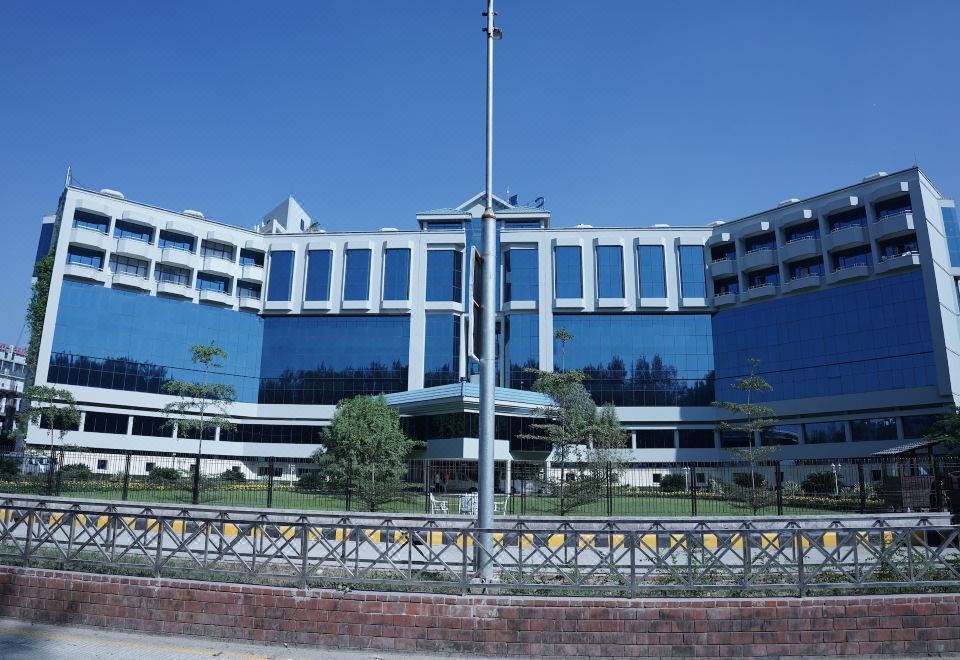 Seagull Hotel Ltd - Housity
