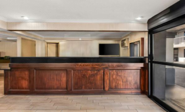 Motel 6 Lester, PA - Philadelphia Airport