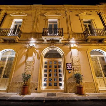 Fortaleza Charme House Hotels near Island of Ortigia
