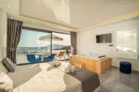 Villa the Moon