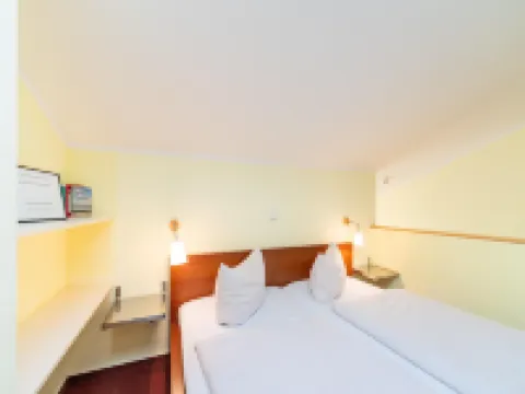 Elegant Eingerichtete Ferienwohnung Hotels in Mirow