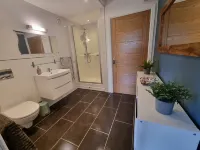 1-Bed Apartment - Sleeps 2 & Private Parking -  Apartamentos vacacionales