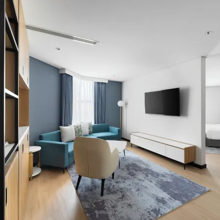 Park Inn by Radisson Al Khobar Отели рядом с достопримечательностью «Giant Stores»