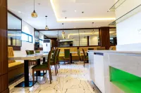 SUMMIT HOTEL AND APARTMENTs, VGC