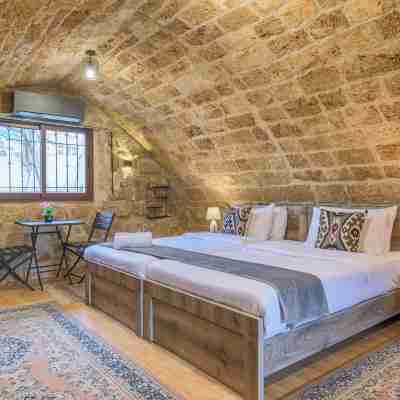 Timberwood Studio in Batroun Rooms